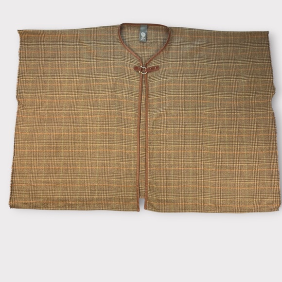 Vince Camuto Poncho Cape Plaid Brown Buckle British Heritage Academia Classic OS - Picture 10 of 12